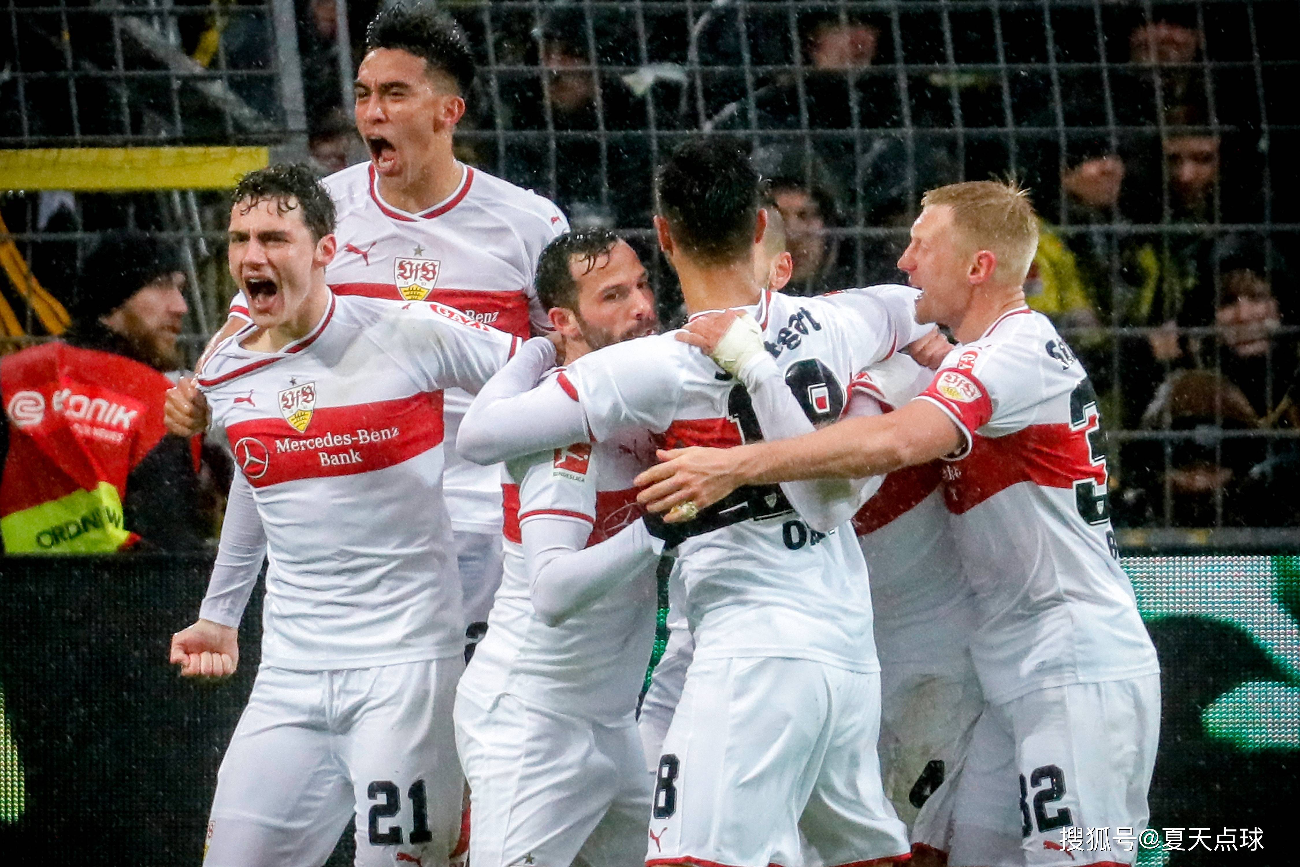 阿贾克斯突围,迎战拜仁慕尼黑的简单介绍 阿贾克斯突围,迎战拜仁慕尼黑的简单介绍