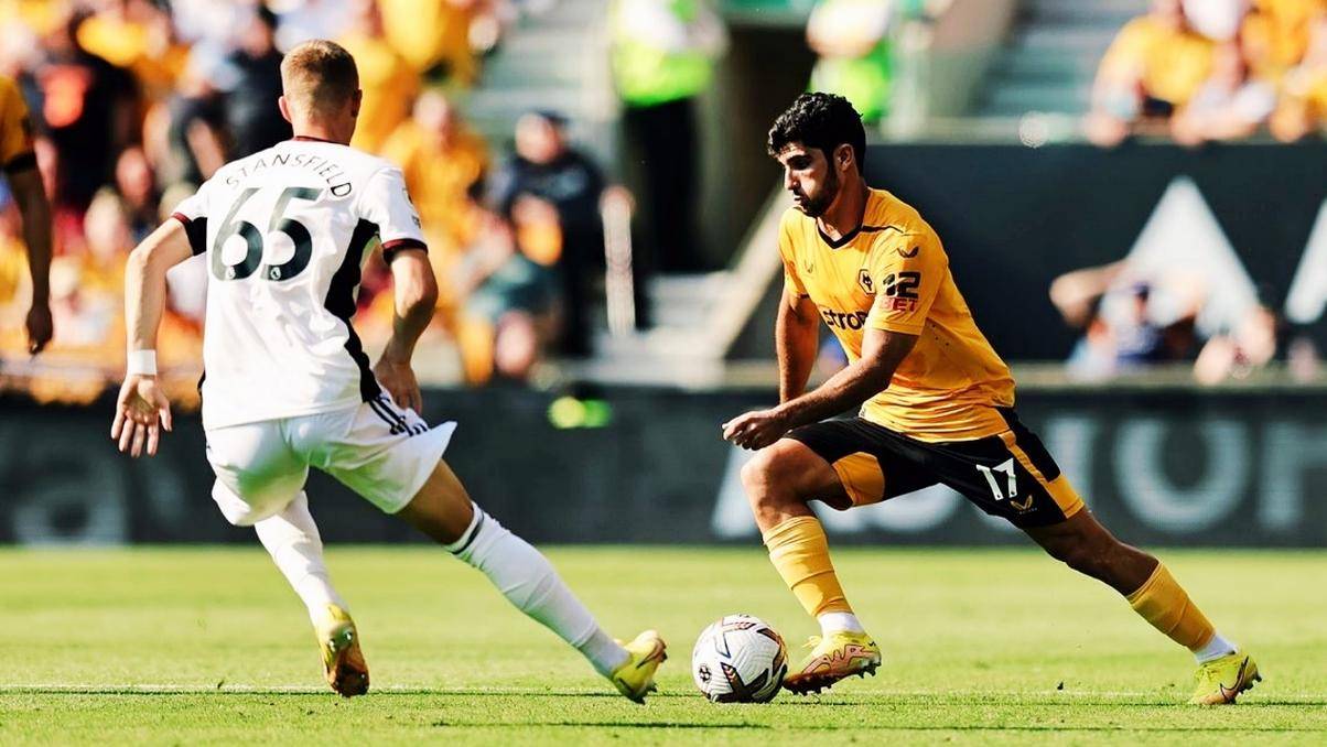 热刺主教练斗志昂扬,鼓舞全队备战 热刺主教练斗志昂扬,鼓舞全队备战