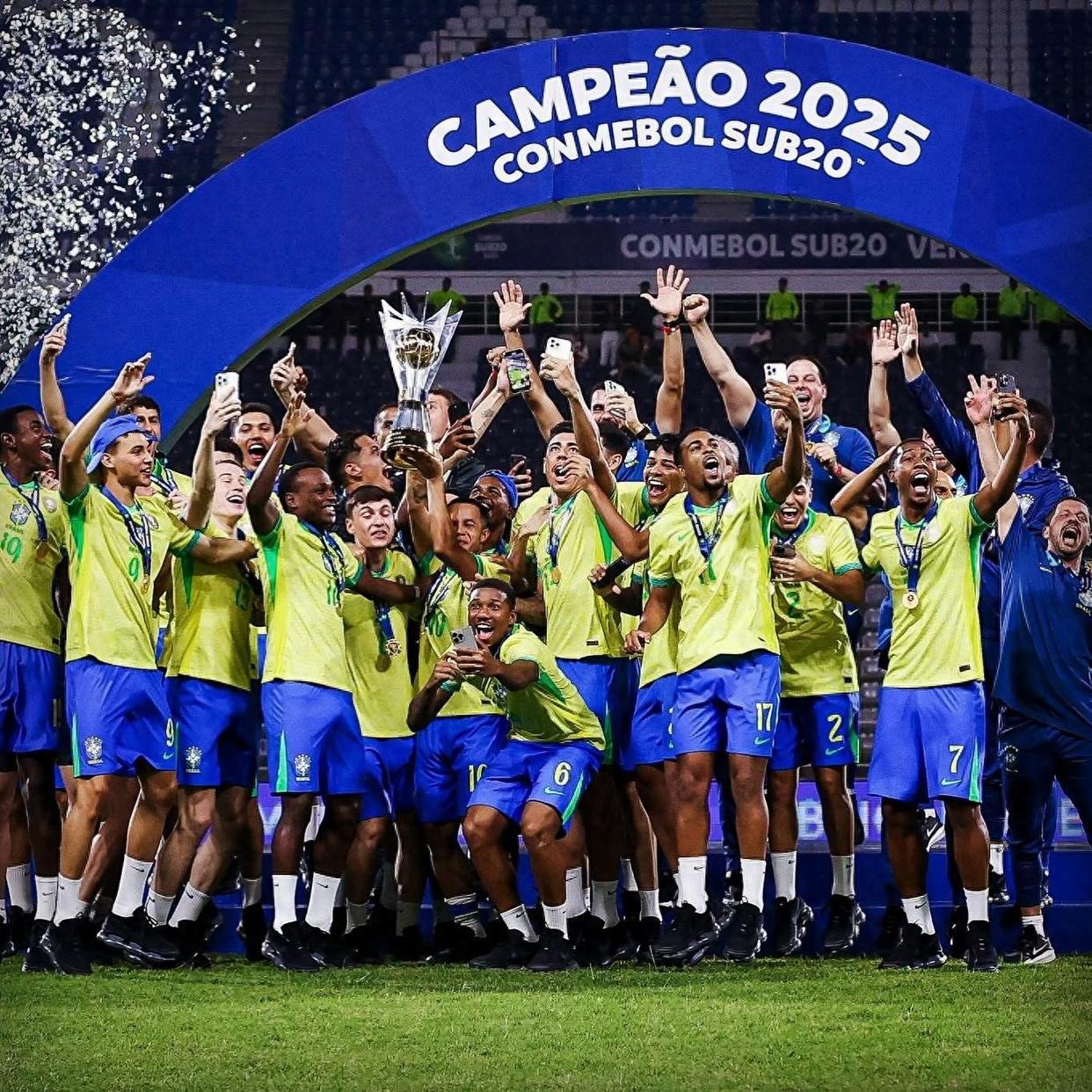 巴西男子排球队在决赛中获胜 巴西男子排球队在决赛中获胜