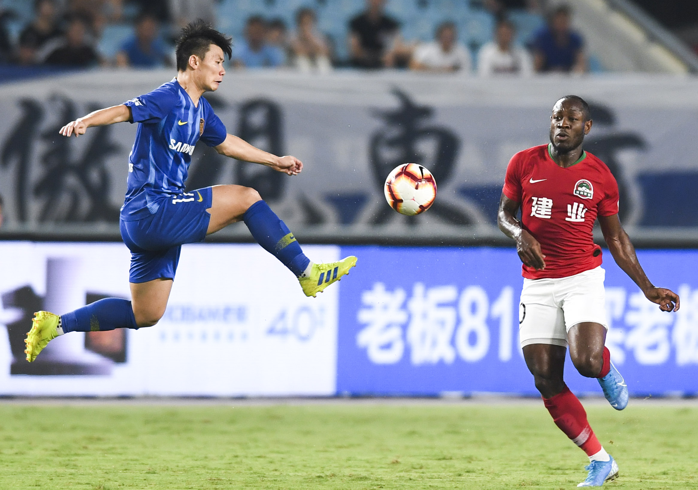 包含江苏苏宁客场战平河南建业,难分胜负的词条 包含江苏苏宁客场战平河南建业,难分胜负的词条