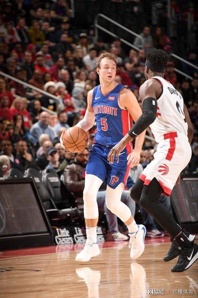 佩斯卡拉客场取胜,喜提三分 佩斯卡拉客场取胜,喜提三分