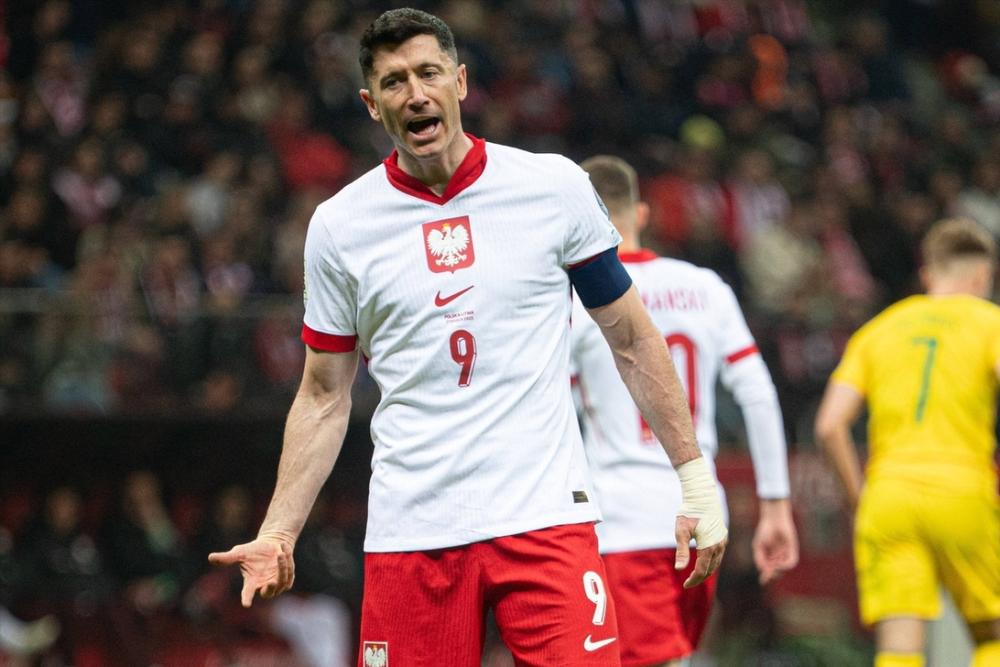 波兰主场惨败,欧预赛前景堪忧 波兰主场惨败,欧预赛前景堪忧