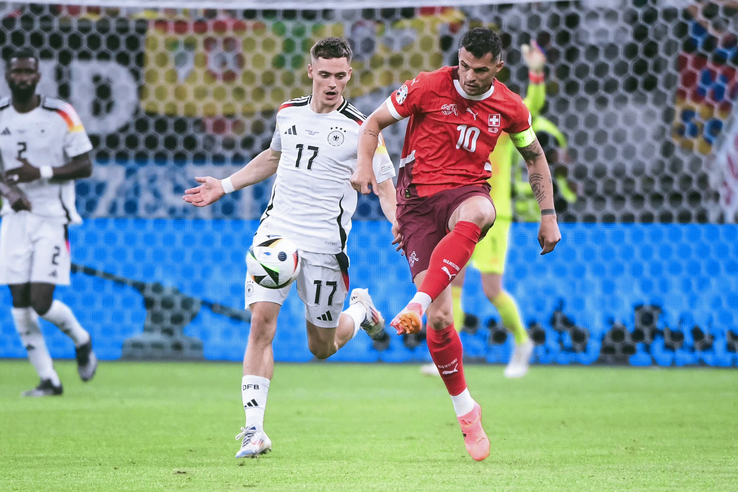 瑞士战胜丹麦：小组赛成功晋级淘汰赛的简单介绍