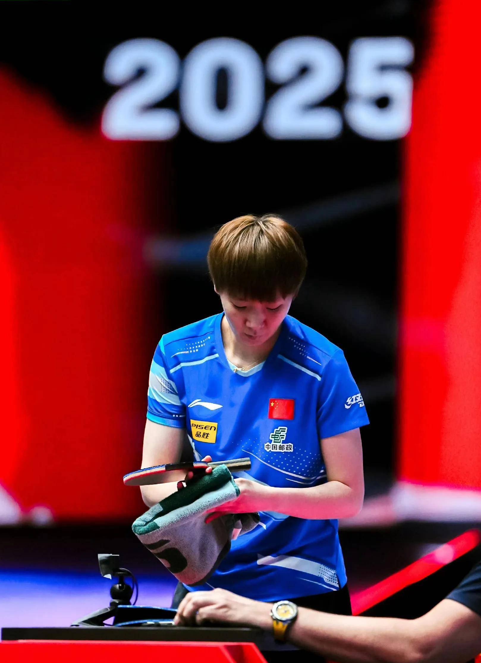 S赛选手爆冷获胜，专家预测失准的简单介绍