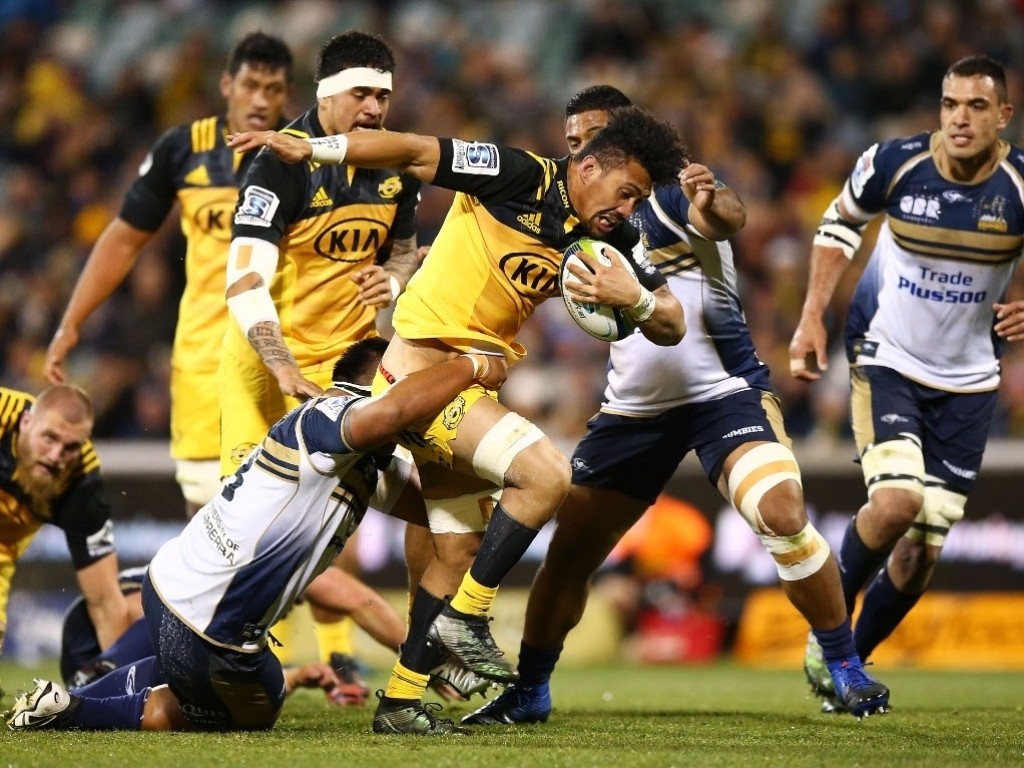 包含连胜势头难挡！橄榄球豪取十连胜的词条