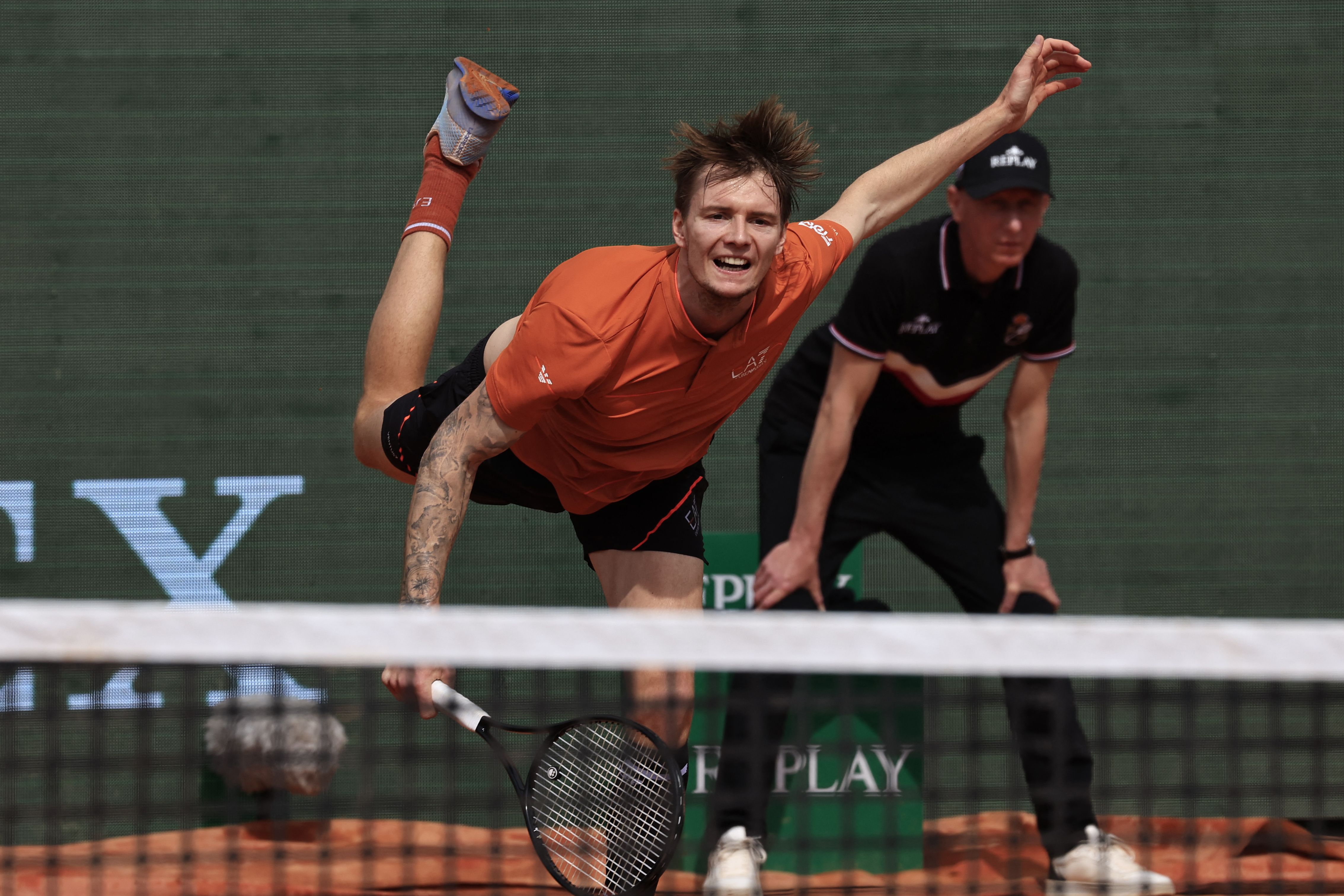 温网力克蒙特卡洛大师赛,兹维列夫关键制胜的简单介绍 温网力克蒙特卡洛大师赛,兹维列夫关键制胜的简单介绍