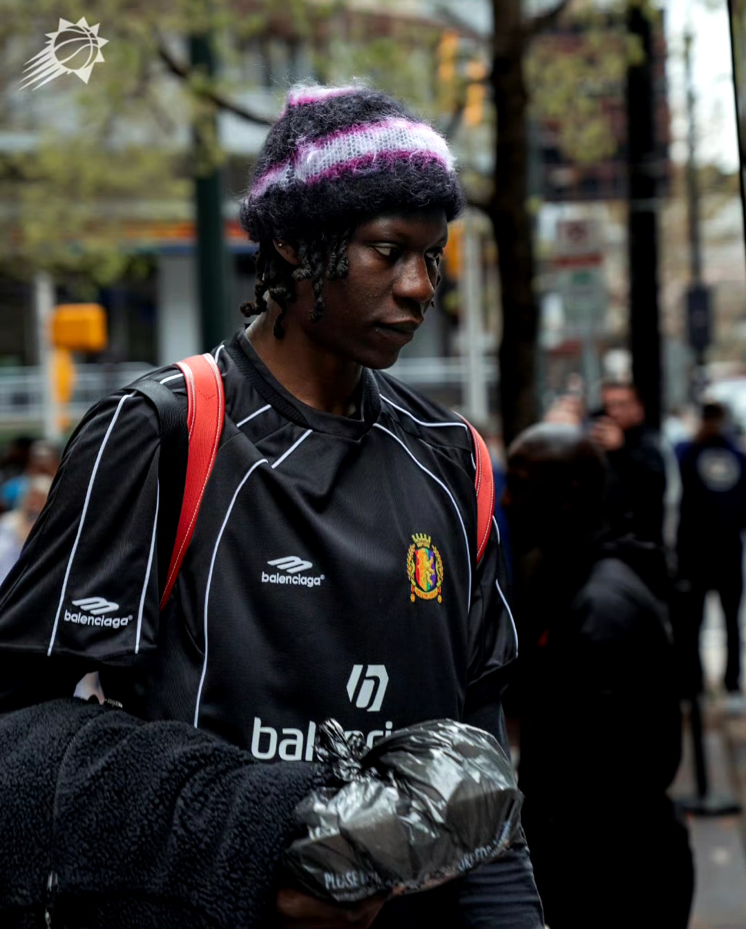 非洲球员在国际职业赛场上崭露头角，表现抢眼