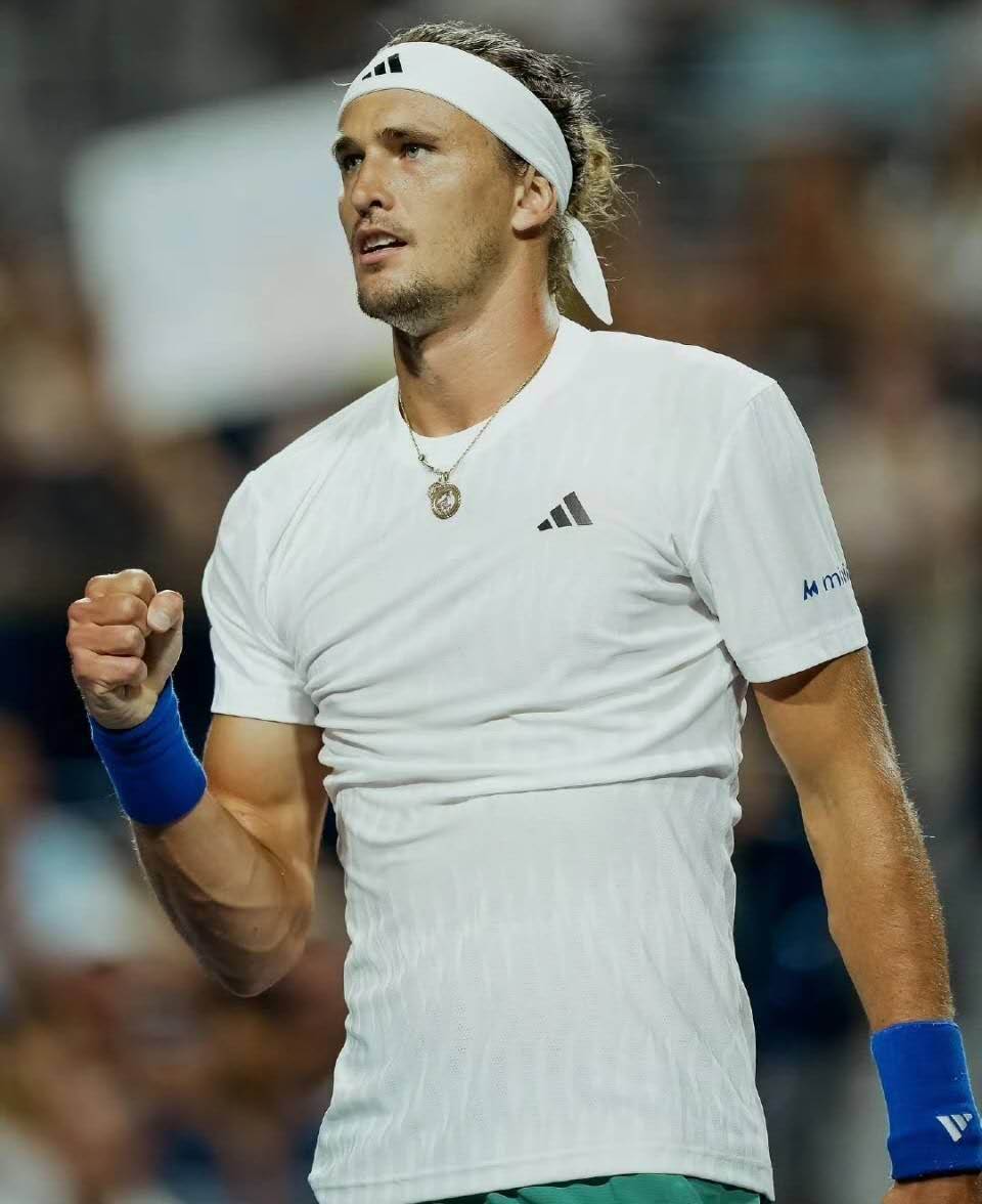 美网横扫戴维斯杯,兹维列夫惊艳四座 美网横扫戴维斯杯,兹维列夫惊艳四座