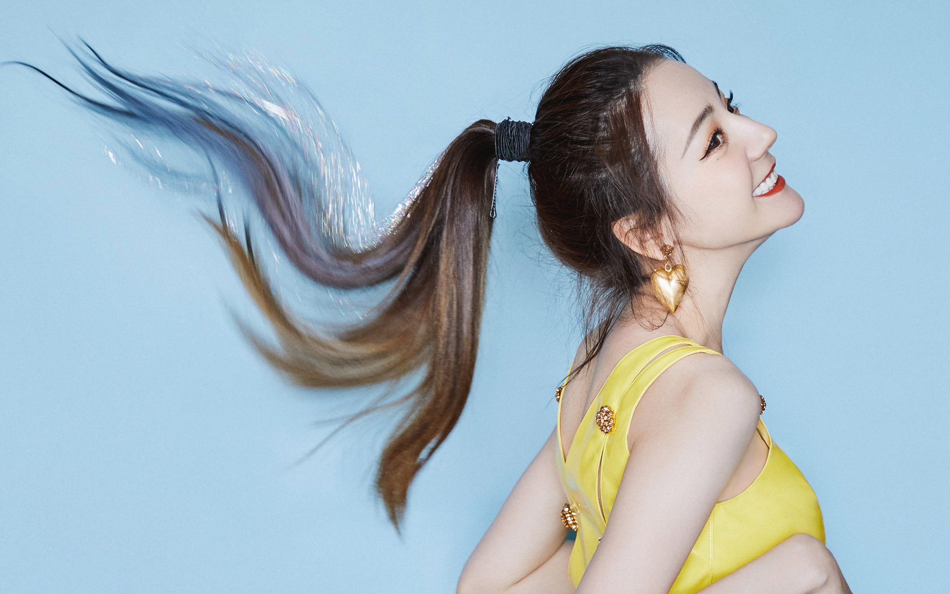 杰伦格林爆发引领鹈鹕强势晋级,新疆队展现顽强斗志