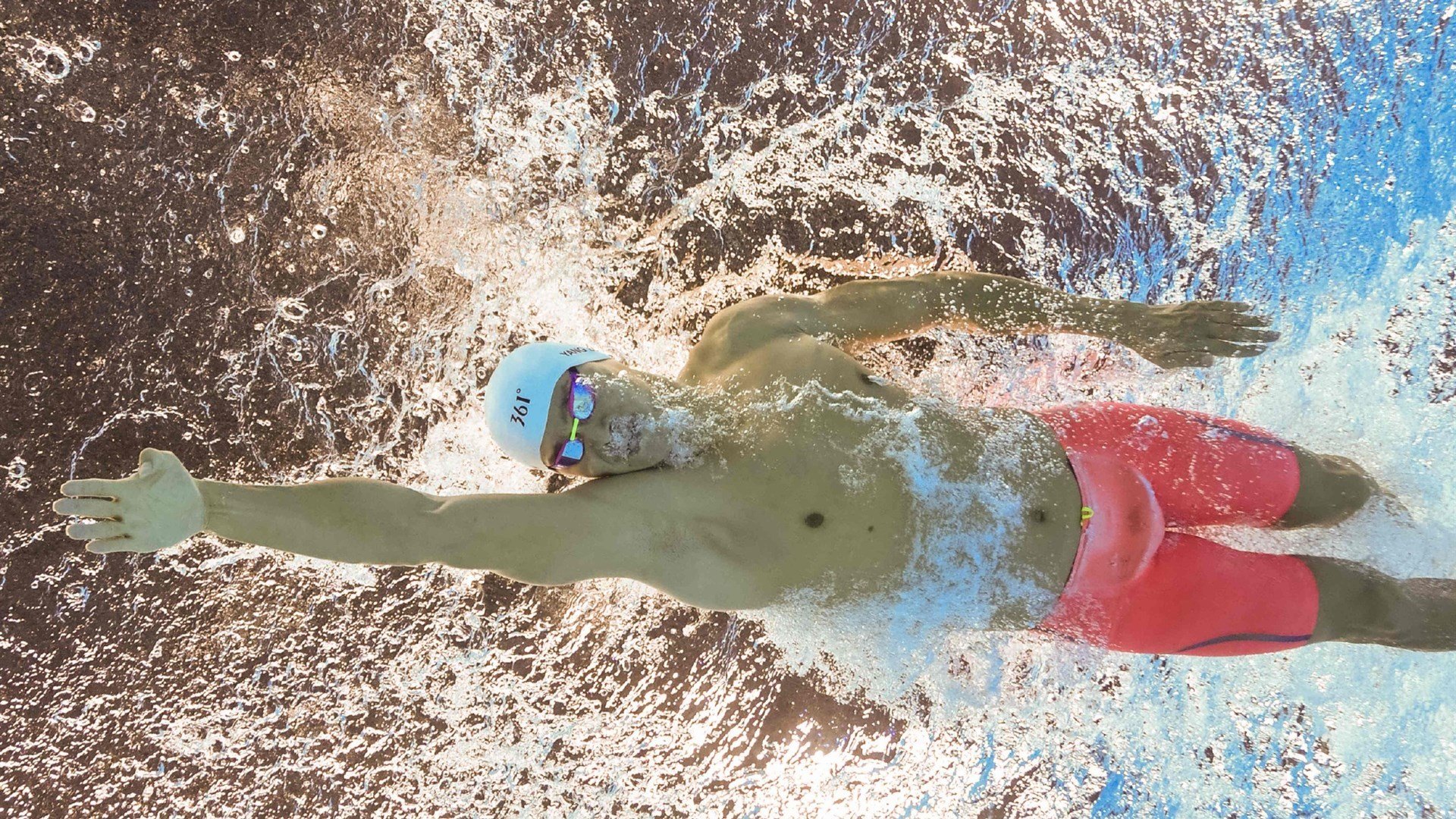 铁血与秩序的合奏,欧冠淘汰赛之夜的斯通斯独白