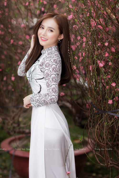 烈火特奥与寒冰哈兰德,曼城末节逆转带走佛罗伦萨的欧冠史诗